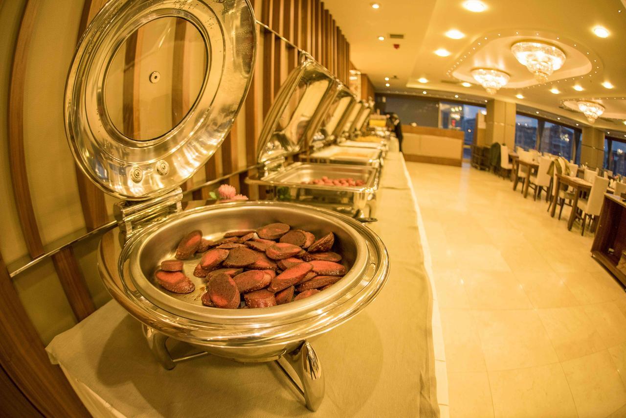 أوشاك Ozgobek Ronesans Hotel De Luxe المظهر الخارجي الصورة