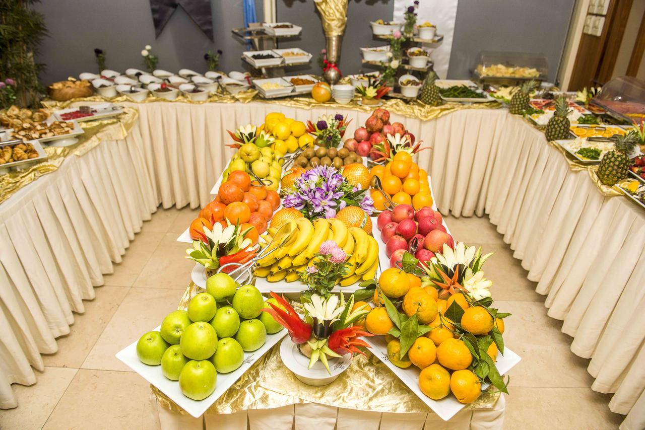 أوشاك Ozgobek Ronesans Hotel De Luxe المظهر الخارجي الصورة