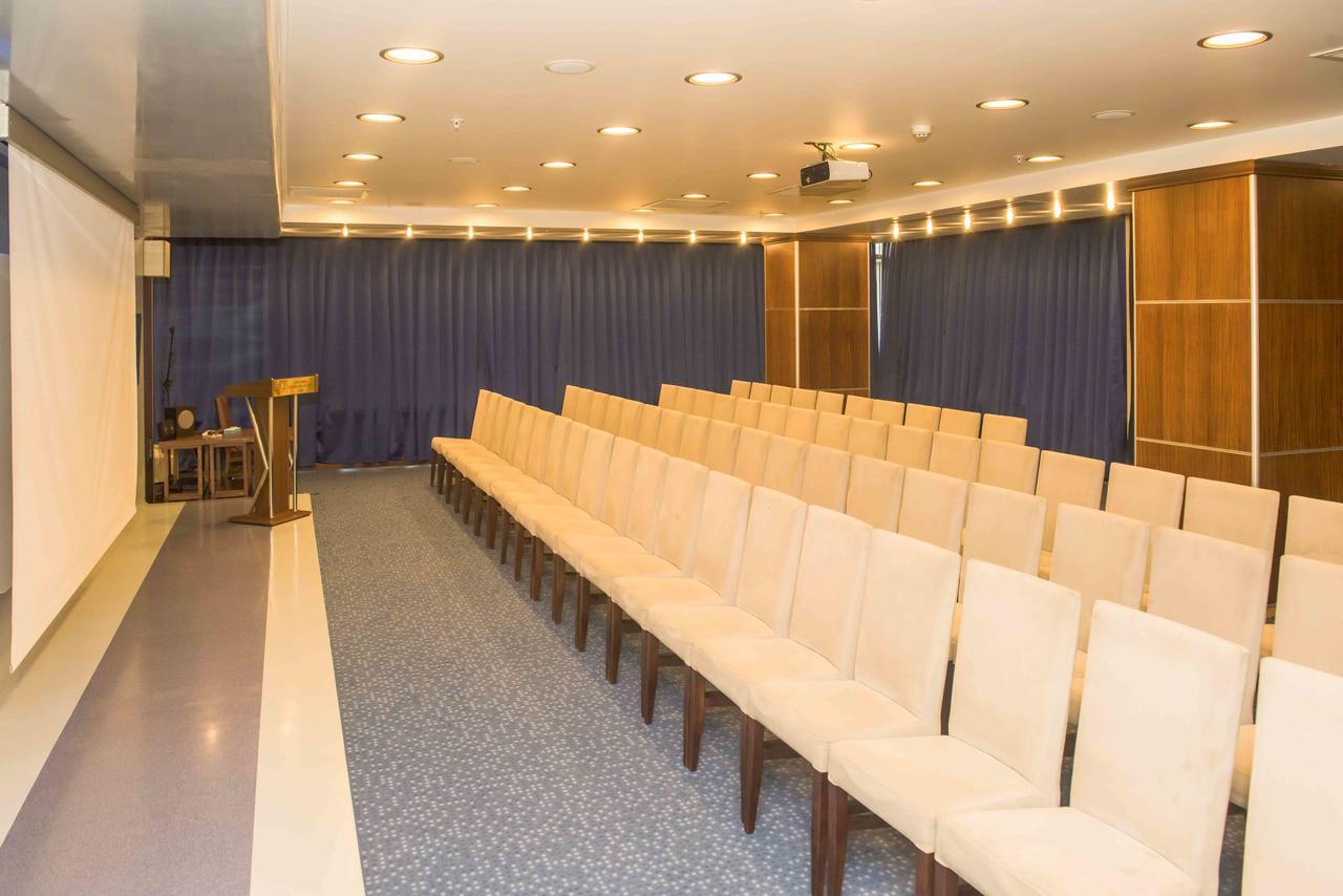 أوشاك Ozgobek Ronesans Hotel De Luxe المظهر الخارجي الصورة